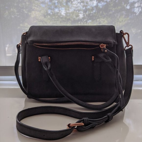 faux suede grey crossbody bag with rosegold detail - Picture 1 of 6